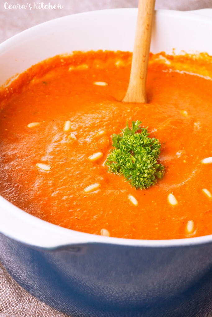 Creamy Healthy Roasted Red Pepper Soup Vegan