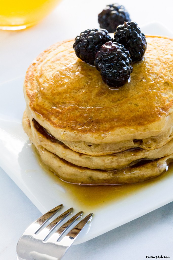 vegan fluffy pancakes