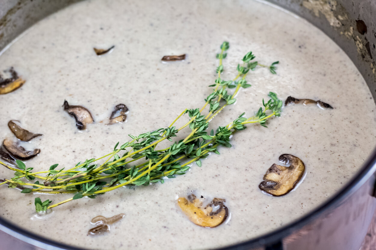 vegan cream of mushroom soup