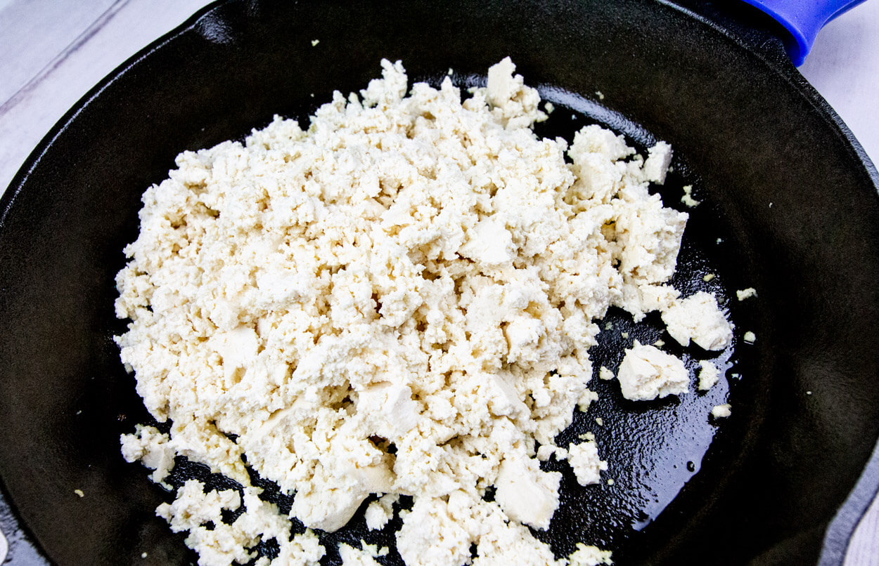 Vegan Scrambled Eggs (The BEST Tofu Scramble!) Ceara's Kitchen